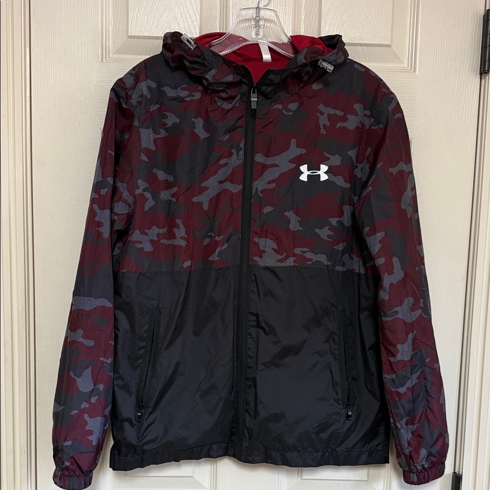 Under Armour maroon and Black Camo windbreaker Jacket